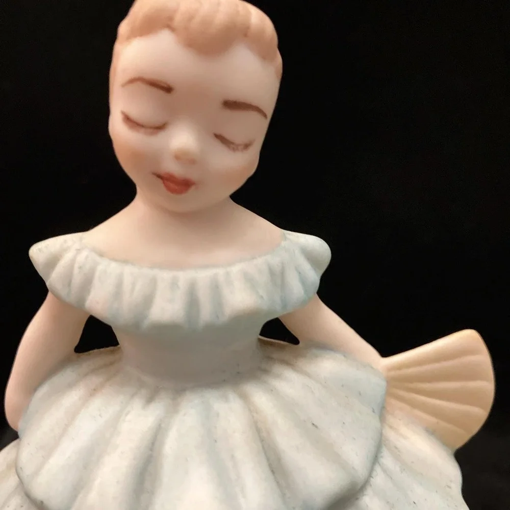VTG 1960s Mallory Ceramic Figurine Set 2 Blue & Yellow Southern Belle Hand Fans